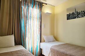 George s Poet Maisonette