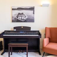 George s Poet Maisonette