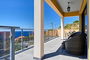 Bairos House a Home in Madeira