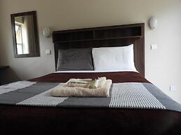 2 Bedroomed Apartment With En-suite and Kitchenette - 2070