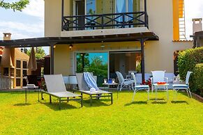 Sirina Waterfront House