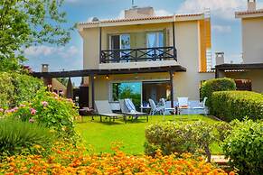 Sirina Waterfront House