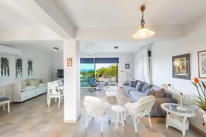 Sirina Waterfront House