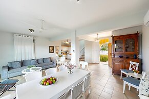 Sirina Waterfront House