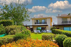 Sirina Waterfront House