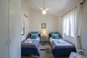 Sirina Waterfront House