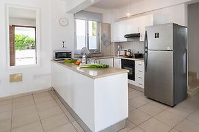 Protaras Sapphire Seaside Villa