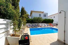 Protaras Sapphire Seaside Villa