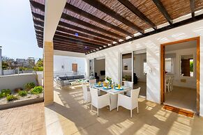 Protaras Sapphire Seaside Villa