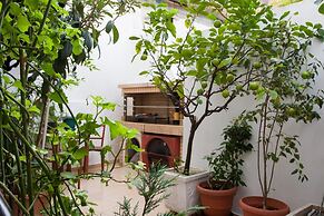 Psyri Neoclassical House w Yard