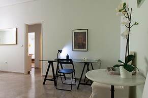 Lovely Apartment in Athens-psychiko Renovation May 2025