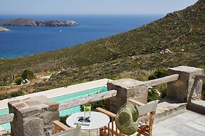 Spacious 6 Bdrm Stone Villa With Pool