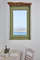 Spacious 6 Bdrm Stone Villa With Pool