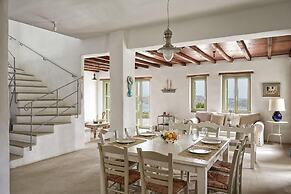 Spacious 6 Bdrm Stone Villa With Pool