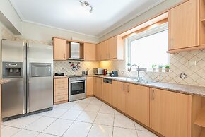 Luxury and Spacious apt for 8 Guests New Features April 2025