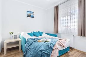 Family Apartment in Center With Four Separate Beds and Balcony