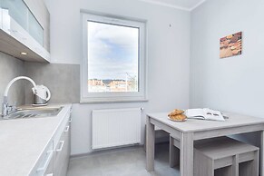 Family Apartment in Center With Four Separate Beds and Balcony