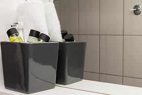 Loft at Historical Center of Athens w Acropolis View