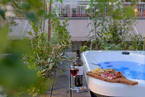 Paradise Suite With Jacuzzi Acropolis View