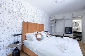 Paradise Suite With Jacuzzi Acropolis View