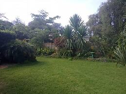 2 bed Guesthouse in Mabelreign - 2012