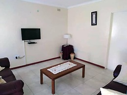 2 bed Guesthouse in Mabelreign - 2012