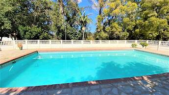 Twin Room in Hillside - 2087