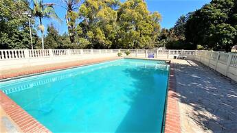 Twin Room in Hillside - 2087