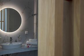 Myra Mare White Suite by Estia