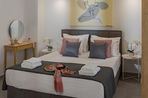 Myra Mare White Suite by Estia