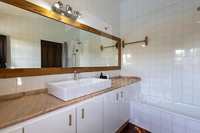 Villa Coxos by Acasadascasas