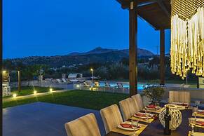 Villa Sfedami With Private Pool and Children Safet