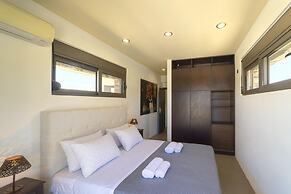 Villa Sfedami With Private Pool and Children Safet