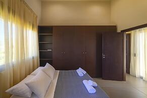 Villa Sfedami With Private Pool and Children Safet