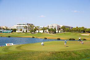 White Nature Apartment