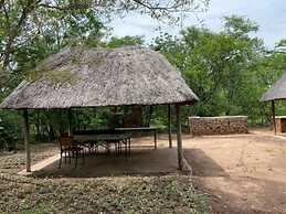 Charming Bush Chalet 4 on This World Renowned Eco Site 40 Minutes From