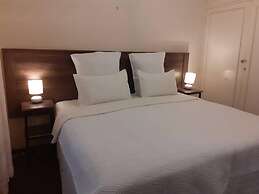 Guesthouse With Green Garden and Pool - 2102