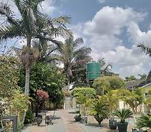 Guesthouse With Green Garden and Pool - 2102