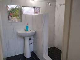 Guesthouse With Green Garden and Pool - 2102