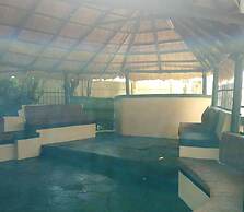 Guesthouse With Green Garden and Pool - 2102