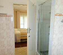 Guesthouse With Green Garden and Pool - 2102