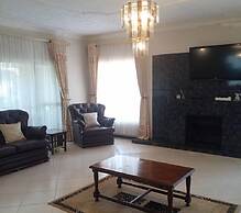 Guesthouse With Green Garden and Pool - 2102