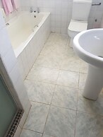 Guesthouse With Green Garden and Pool - 2102