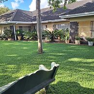 Guesthouse With Green Garden and Pool - 2102