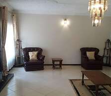 Guesthouse With Green Garden and Pool - 2102