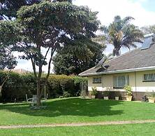 Guesthouse With Green Garden and Pool - 2102