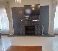 Guesthouse With Green Garden and Pool - 2102