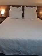 Guesthouse With Green Garden and Pool - 2102