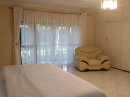 Guesthouse With Green Garden and Pool - 2102