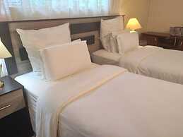 Guesthouse With Green Garden and Pool - 2102